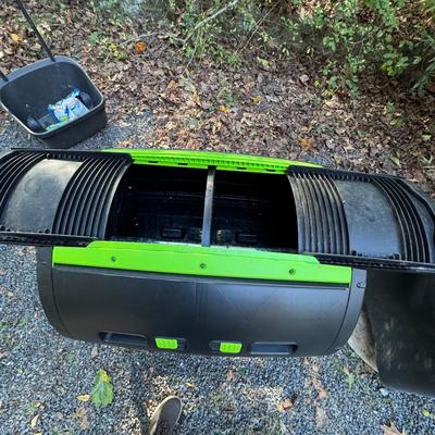 256 Like New MAZE Compost Tumbler