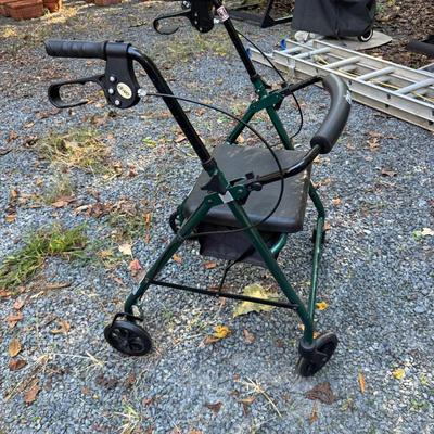 260 Drive Walker with hand brakes