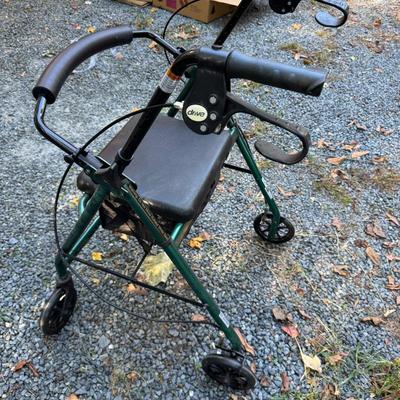 260 Drive Walker with hand brakes
