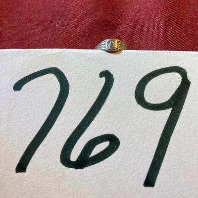 10 KT A Baby Ring