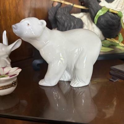 Lot 101 - Lladro Polar Bear