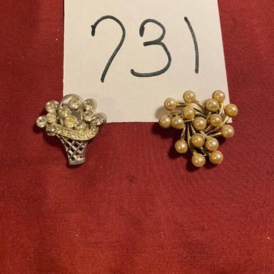 Brooch Lot