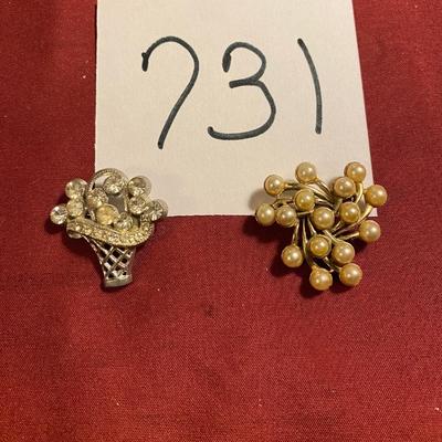 Brooch Lot
