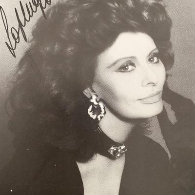 Sophia Loren signed photo