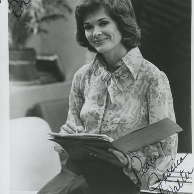 Jessica Walter signed photo