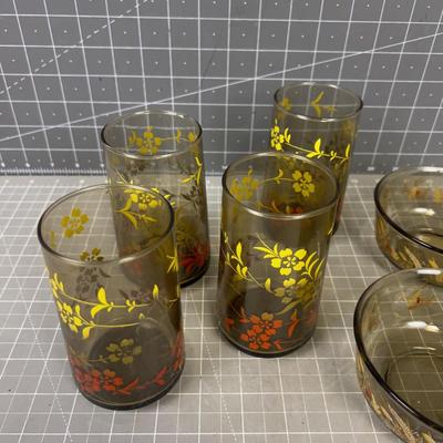 Tumblers and Berry Bowls  with a wheat and flower