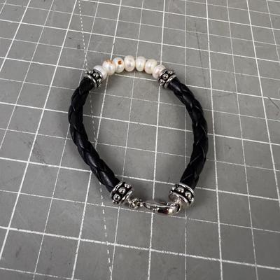 Pearl and Black Leather Bracelet 