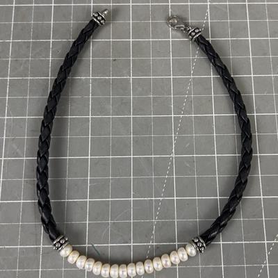 Leather, Silver and Pearl Necklace 
