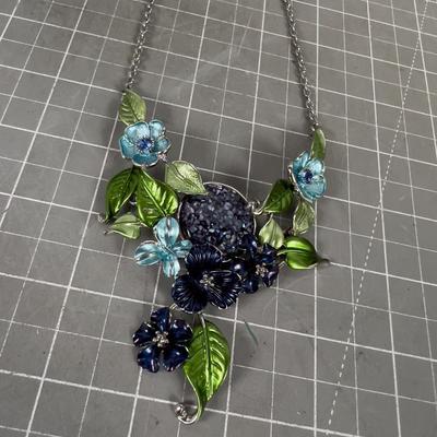 STATEMENT Necklace Green, Blues and INTERESTING! 