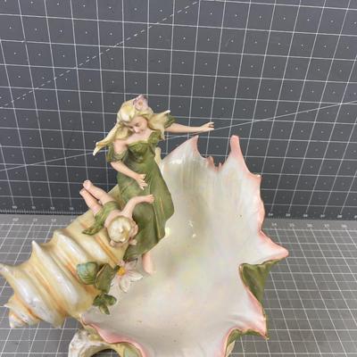 Art Nouveau Germany Saxony SHELL Dish