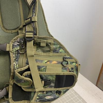 NOMAD Backpack with a soft seat and load shelf with a vest 