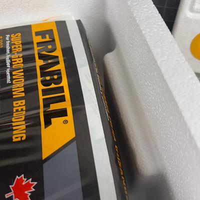 FRABILL Worm Storage and Carrying kit