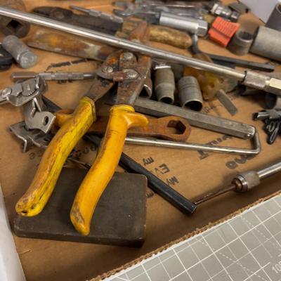 Tray full of Tools: Sockets, Wrenches, Tin Snips