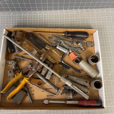 Tray full of Tools: Sockets, Wrenches, Tin Snips
