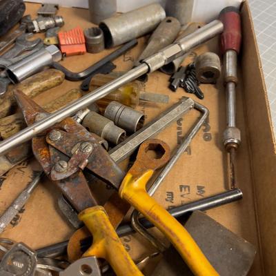 Tray full of Tools: Sockets, Wrenches, Tin Snips