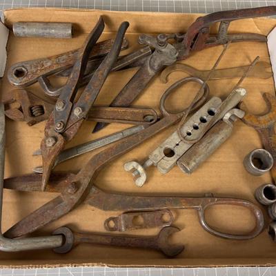 Tray full of Tools: Wrench, Cutters And Sockets