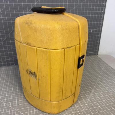 Coleman Lantern  Green 220 J In Hard Case Tan