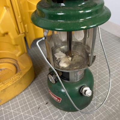 Coleman Lantern  Green 220 J In Hard Case Tan