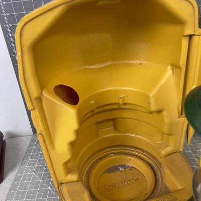 Coleman Lantern  Green 220 J In Hard Case Tan