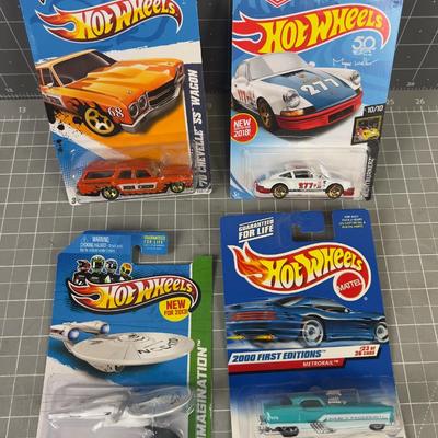 4 NEW Hot Wheels On the Card