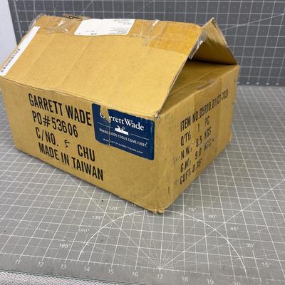 A Garett Wade Ultimate Versatile Vice NEW in the BOX