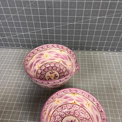 2 - Temptations Small Mixing Bowls with Spouts 