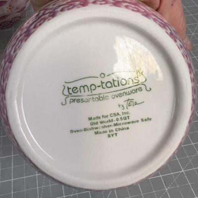 2 - Temptations Small Mixing Bowls with Spouts 