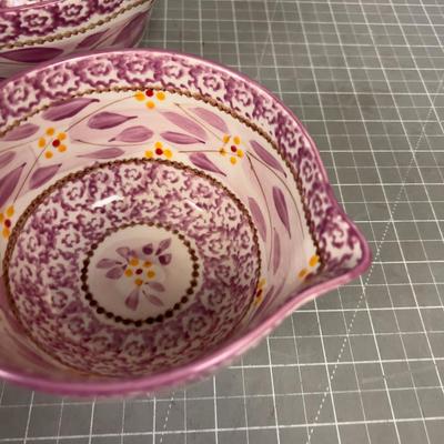 2 - Temptations Small Mixing Bowls with Spouts 