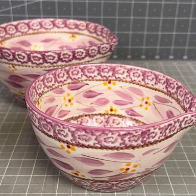 2 - Temptations Small Mixing Bowls with Spouts 