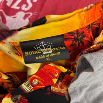 (4) Hawaiian and T-Shirts 