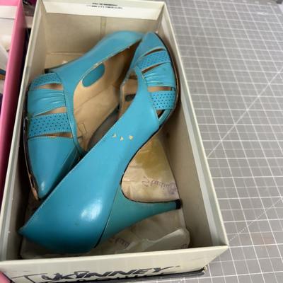 HEELS: Teal, Dark Turquoise and Pink  Size 8