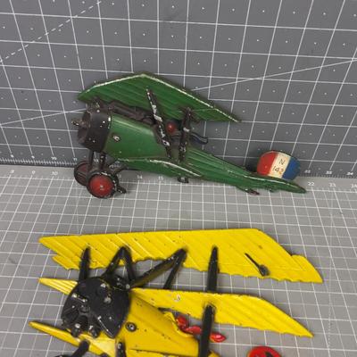 (3) Cast Airplane by Homeco Date 1975 
