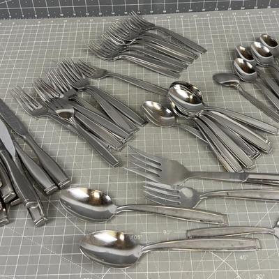 Stainless Steel Service for 8 Less teaspoons 