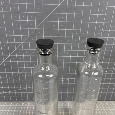 2 Potion Bottles 