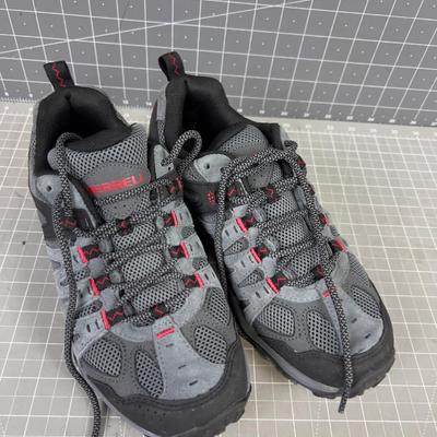 New Men's Merrell's Gray Size 8 