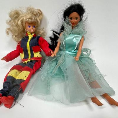 Barbie Lot - 2 Mattel dolls - Brunette Barbie marked 1992 and Teenage Barbie? marked 1987