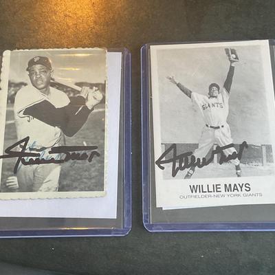 2 Willie Mays Hand Signed Trading Cards