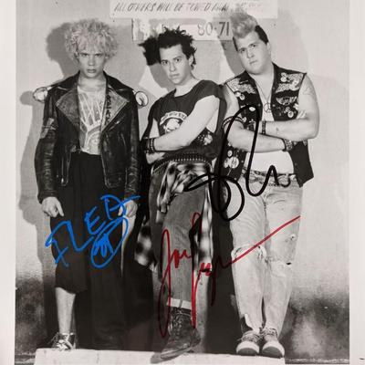 Dudes signed photo