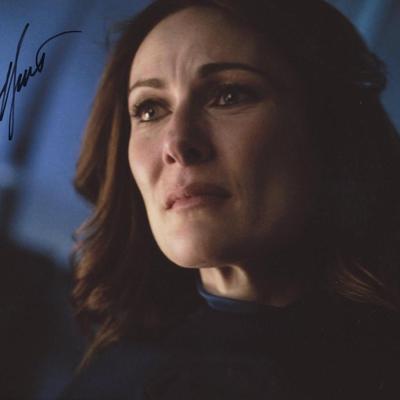 Laura Benanati signed photo