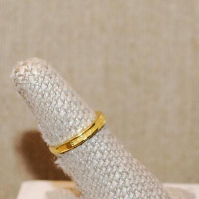 Size 7 ¼ Delicate Half Infinity Style Ring with Yellow Ground Stone Center on a Gold Tone Band (1.7g)