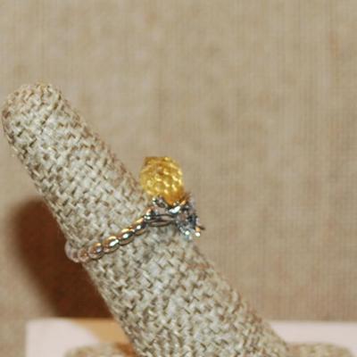 Size 6¼ "Yellow Torch" Ring on a Silver Tone Band (2.4g)