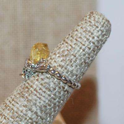 Size 6¼ "Yellow Torch" Ring on a Silver Tone Band (2.4g)