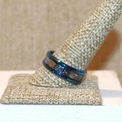Size 11½ Silver Color Graphic Design Infinity Ring on a Blue Band (5.3g)