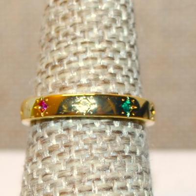 Size 7 Classic Multi-Color 5 "Stars" Red, Blue, Amber, Green & Clear Stones Ring on a Gold Tone Band (2.4g)