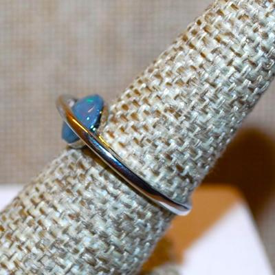 Size 7¼ Marked .925 "Opal in Orbit" Style Ring with Silver Band (2.2g)