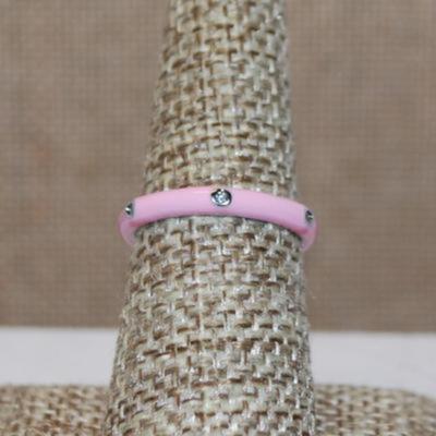 Size 7 PINK Enamel Ring with 6 Rhinestones Around the Band (1.9g)