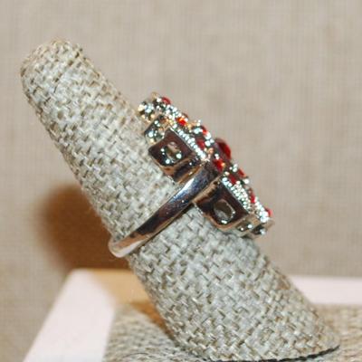 Size 7 Large Red & Silver Cocktail Style Ring on a Solid Silver Tone Band (7.3g)