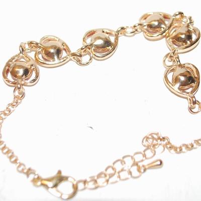 All RED HEARTS Setting Bracelet (10") on a GOLD Tone Chain