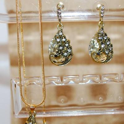 Black & Gold Teardrop Necklace PENDANT (1¼" x ¾") & Stud Earrings (1¼" x ½") SET with Chain 17" L