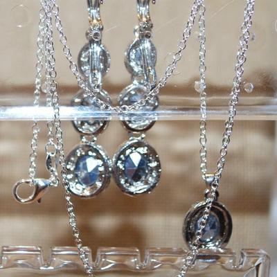 Iridescent JEWELRY SET Includes Earrings (2¼" x ¾") with English Lock & PENDANT ( ¾" x½" ) on a Silver Tone...